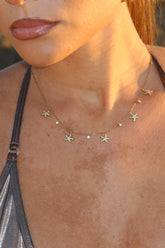COLLIER LILY