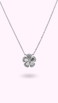 COLLIER JULIA