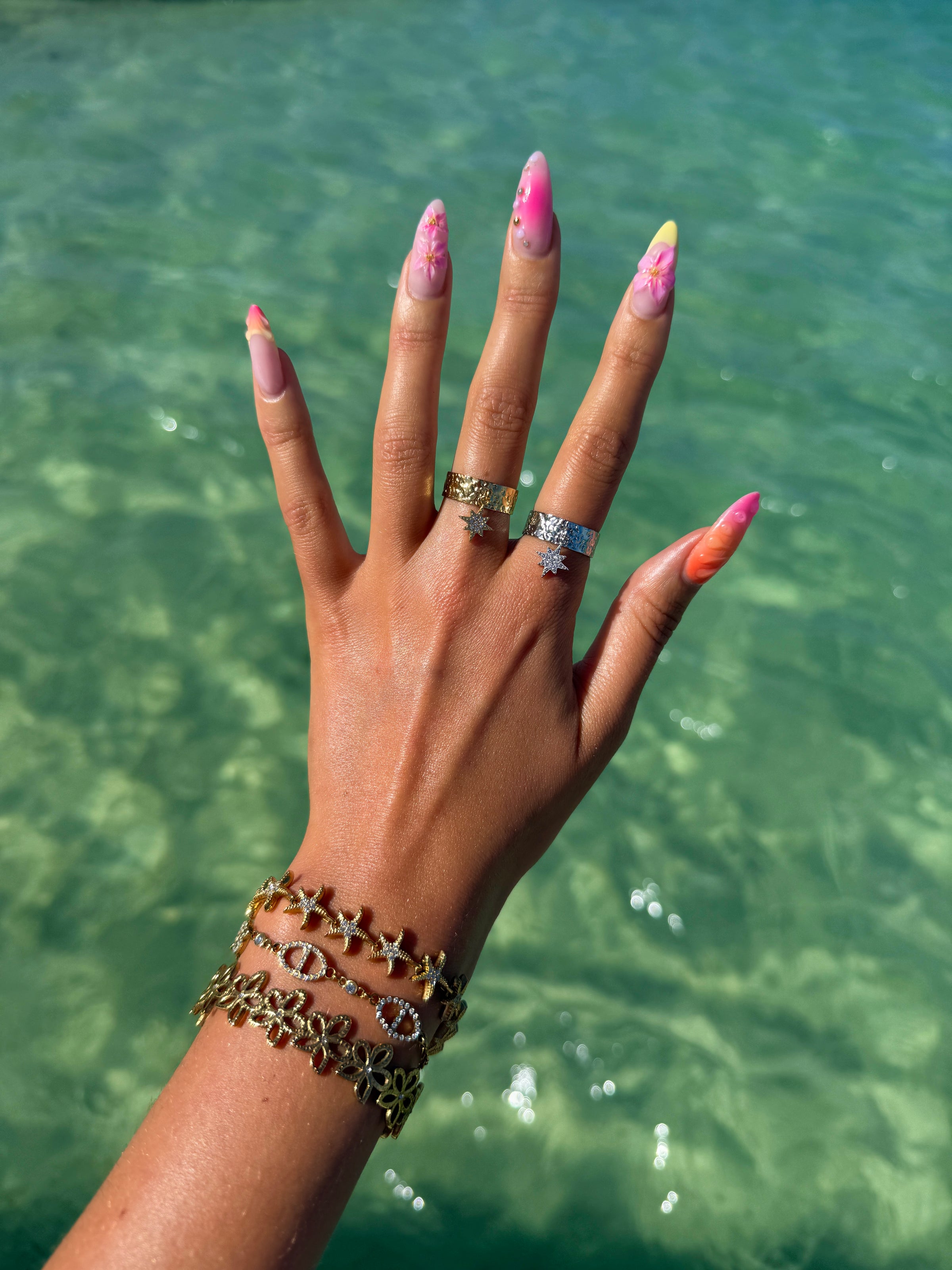 BAGUE LEENA