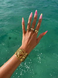 BAGUE LEENA