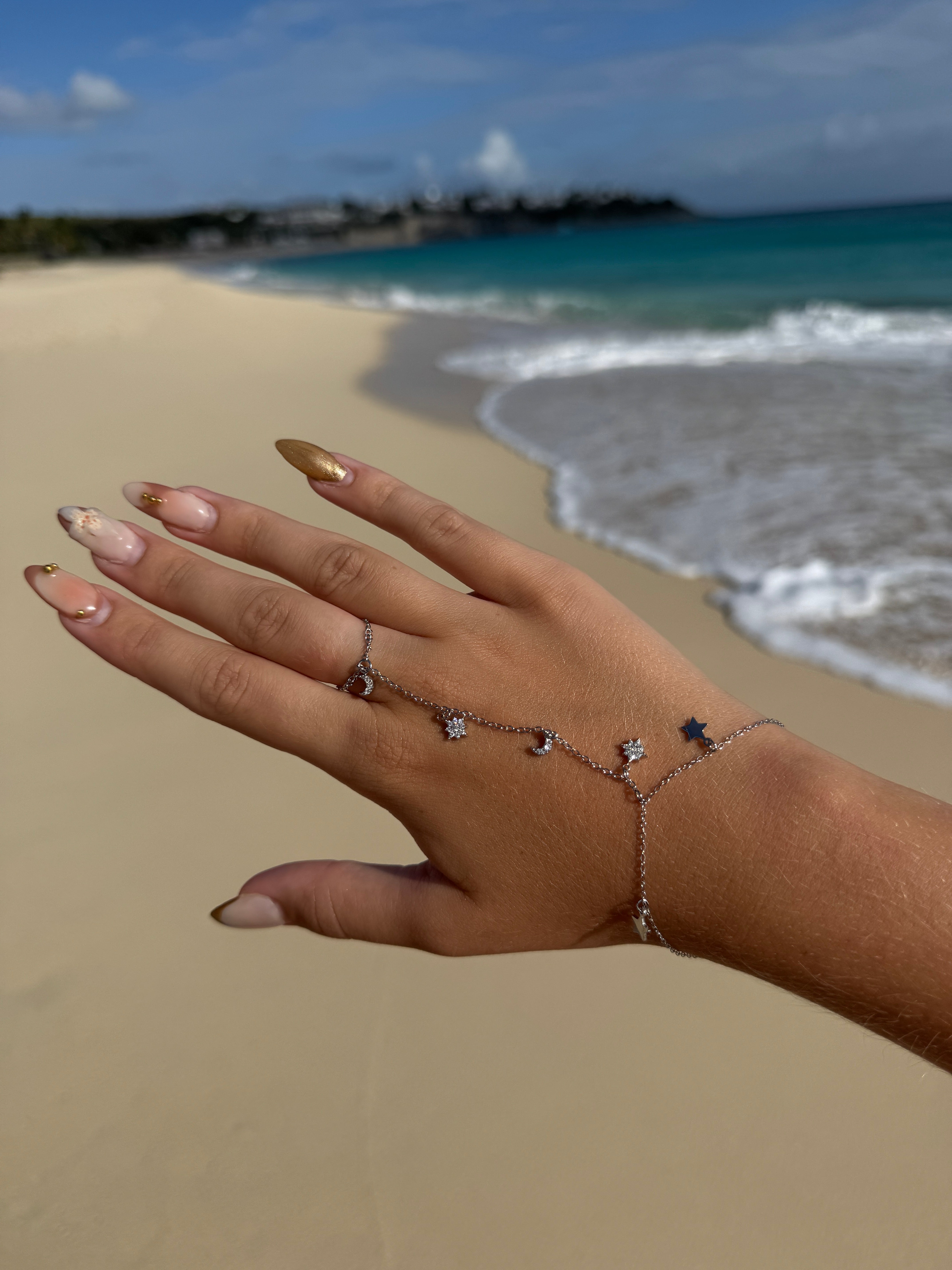 CHAINE DE MAIN CARAIBE