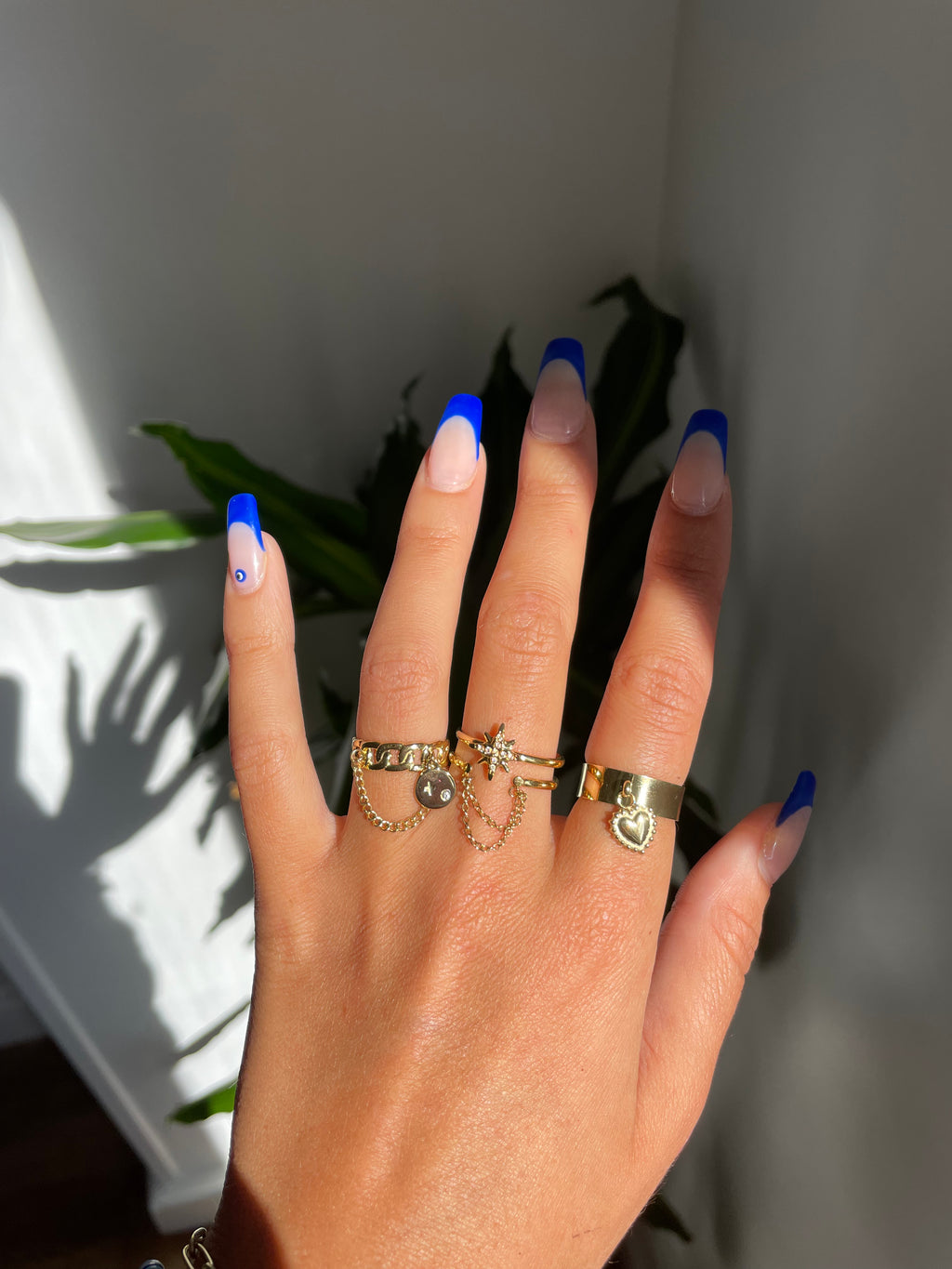 GOLD FLOWER RING